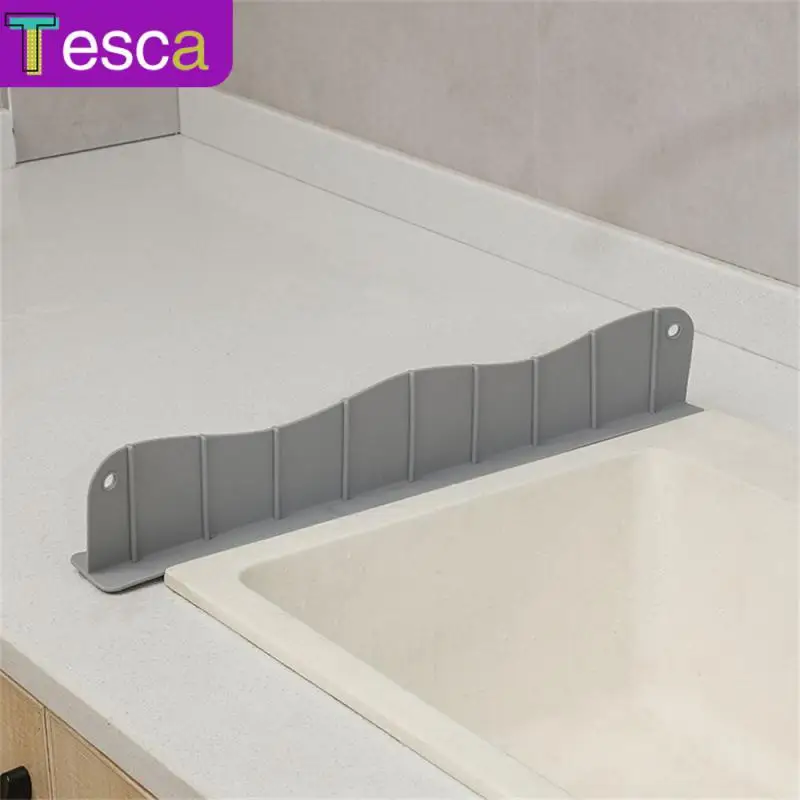 

Heightening Water Blocking Soft Silicone Proof Clapboards Easy To Remove Waterproof And Splash-proof Water Blocking Board