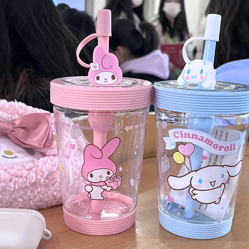 

Новинка Sanrios Melody Kawaii Kuromi Cinnamoroll летняя соломенная чашка для воды Аниме пластиковый прозрачный чайник Портативный антиожоговый