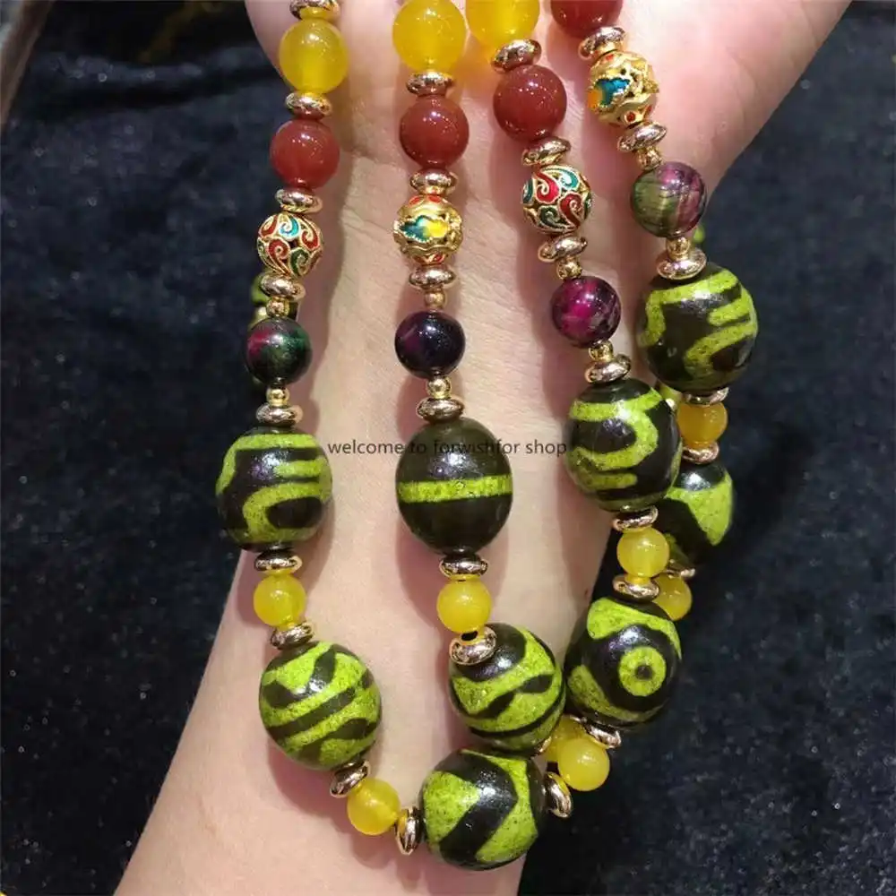 

Женский браслет из бисера и натурального зелёного агата, в этническом стиле