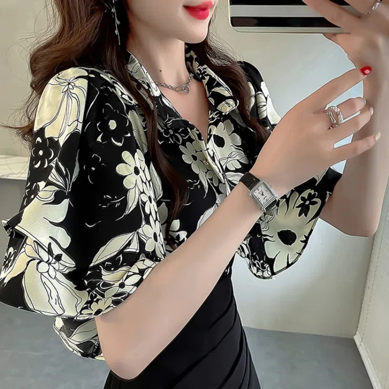 Женская рубашка-поло с коротким рукавом