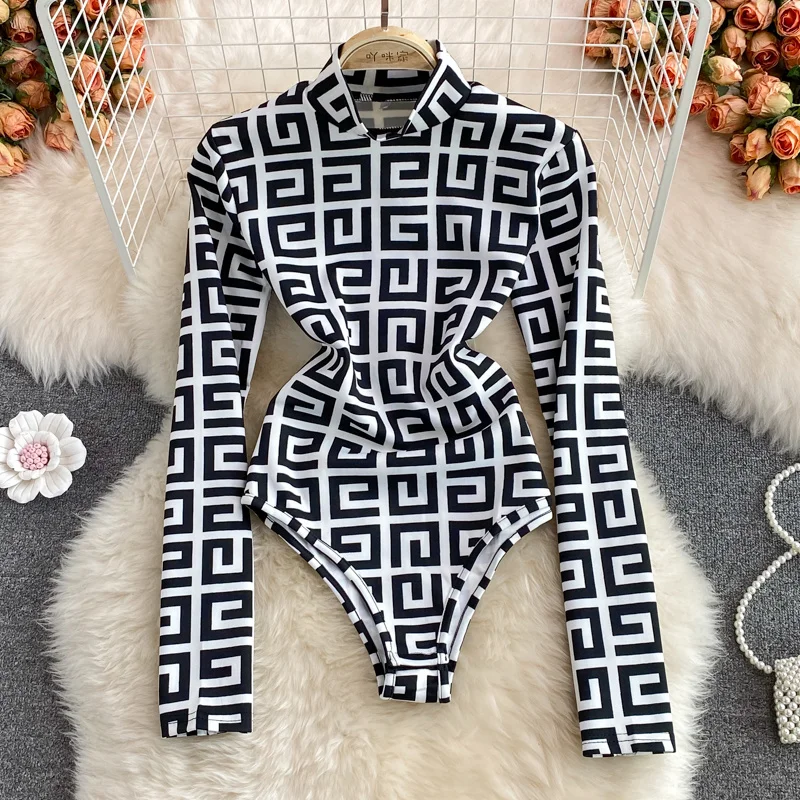 Модная рубашка с полувысоким воротником и надписью Женская Весенняя Новинка 2022