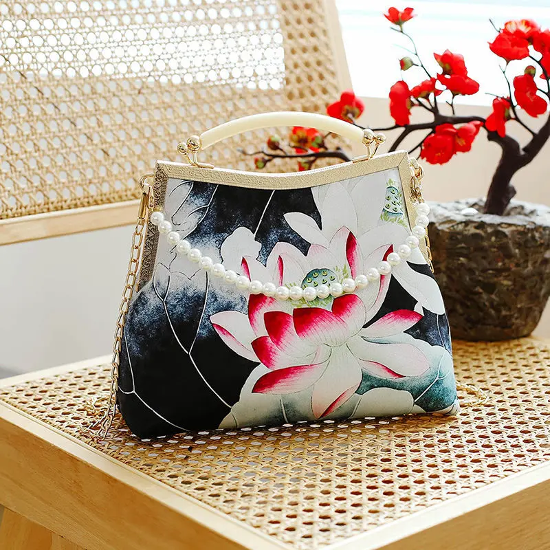 

Women Embroidery Floral Evening Bag Elegant Ladies Party Clutch Bags Pearl Chain Messenger Bags Wedding Party Bags 2022 Tote Bag