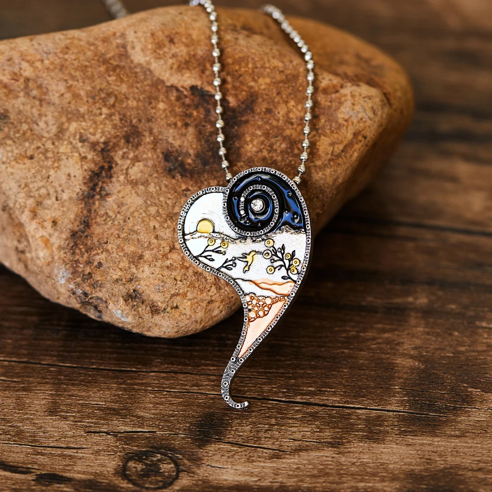 

Irregular Metal Love Heart Necklace Vintage Pendant Carved Natural Landscape Pattern Necklace For Women Men Personalized Jewelry
