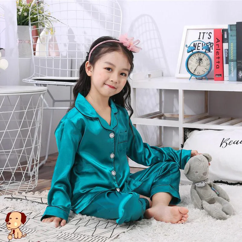 

Пижамный комплект для мальчиков и девочек, Шелковый кардиган с отложным воротником, ночная рубашка с длинным рукавом, домашняя одежда, атла...