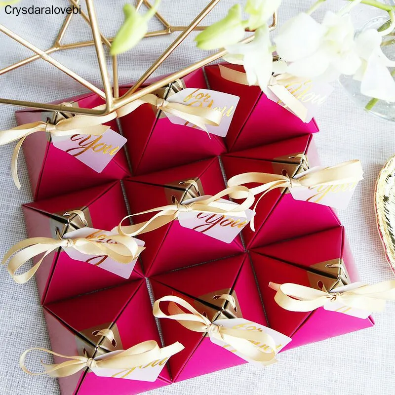 

New Creative Wedding Favors souvenirs Gift Box Chocolate Box Rose Red Triangular Pyramid Birthday Party Sweet Candy Gift Box