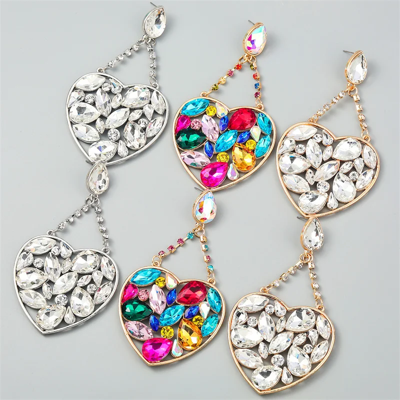 

2022 heavy industry fashion love shaped alloy diamond inlaid super flash glass diamond earrings European and American Earrings