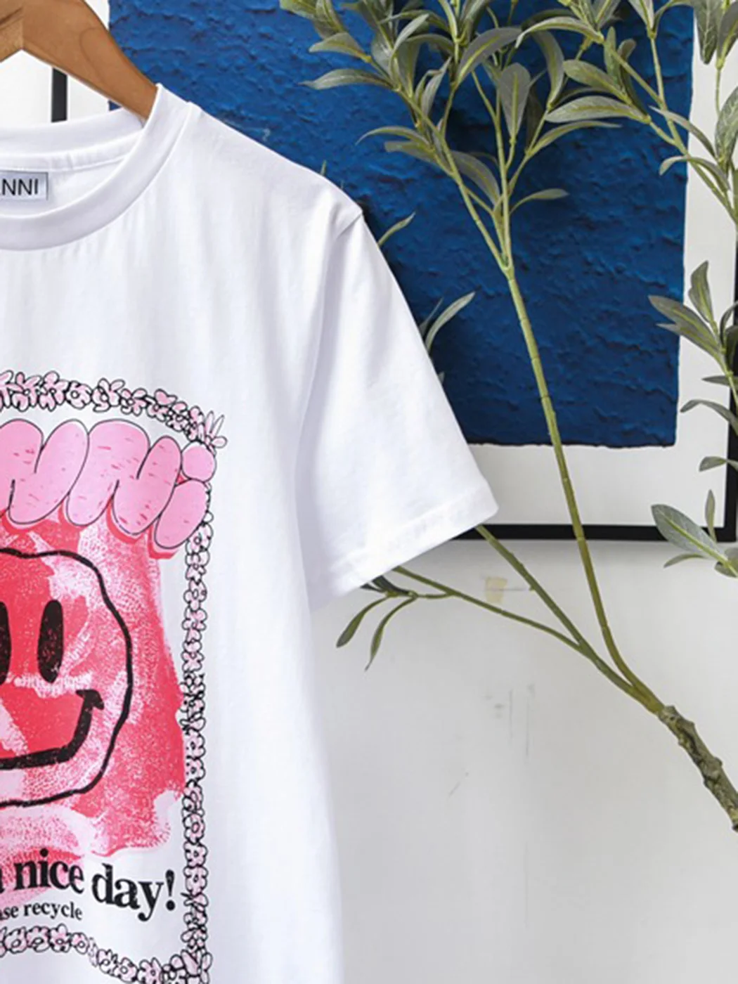 

2022 New Streetwear Women's T-shirt Top Cotton Soft Round Neck Short Sleeve Casual T-shirts Summer Simple Loose Tee Tops Female