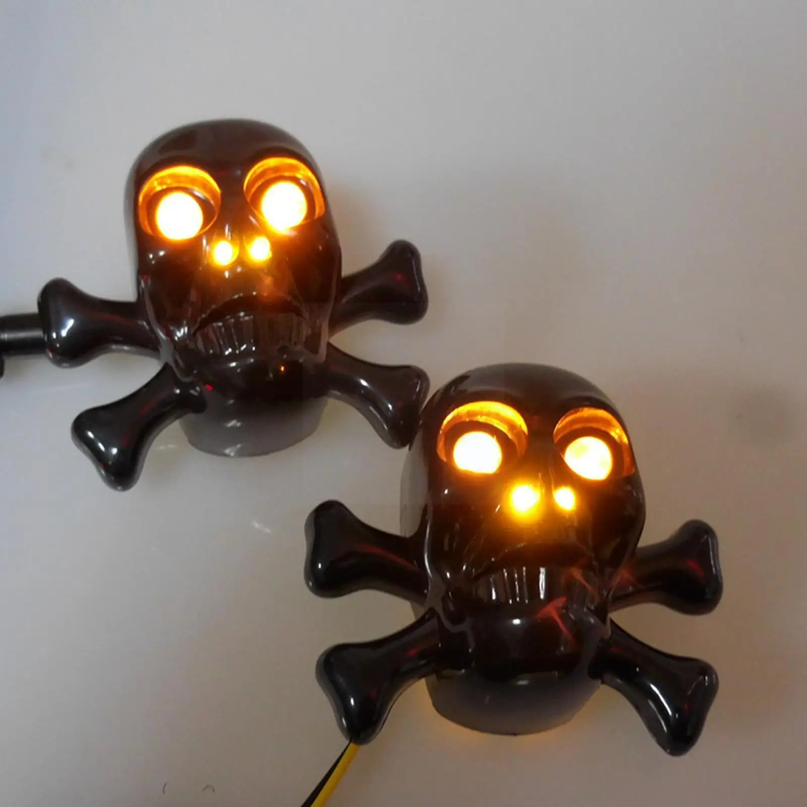 

Модифицированные мотоциклетные огни, забавная модель черепа, поворотники, универсальные светодиодные индикаторы, лампа для скутера, 2 цвет...