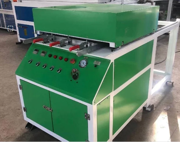 Высокоскоростная полуавтоматическая пластиковая термоформовочная вакуумная