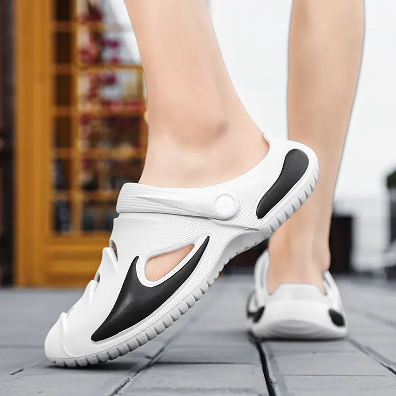 

Мужские пляжные сандалии с дырками, летние легкие шлепанцы из ЭВА, дышащие уличные сандалии с носком, Корейская обувь YZY, размер 45, 2023