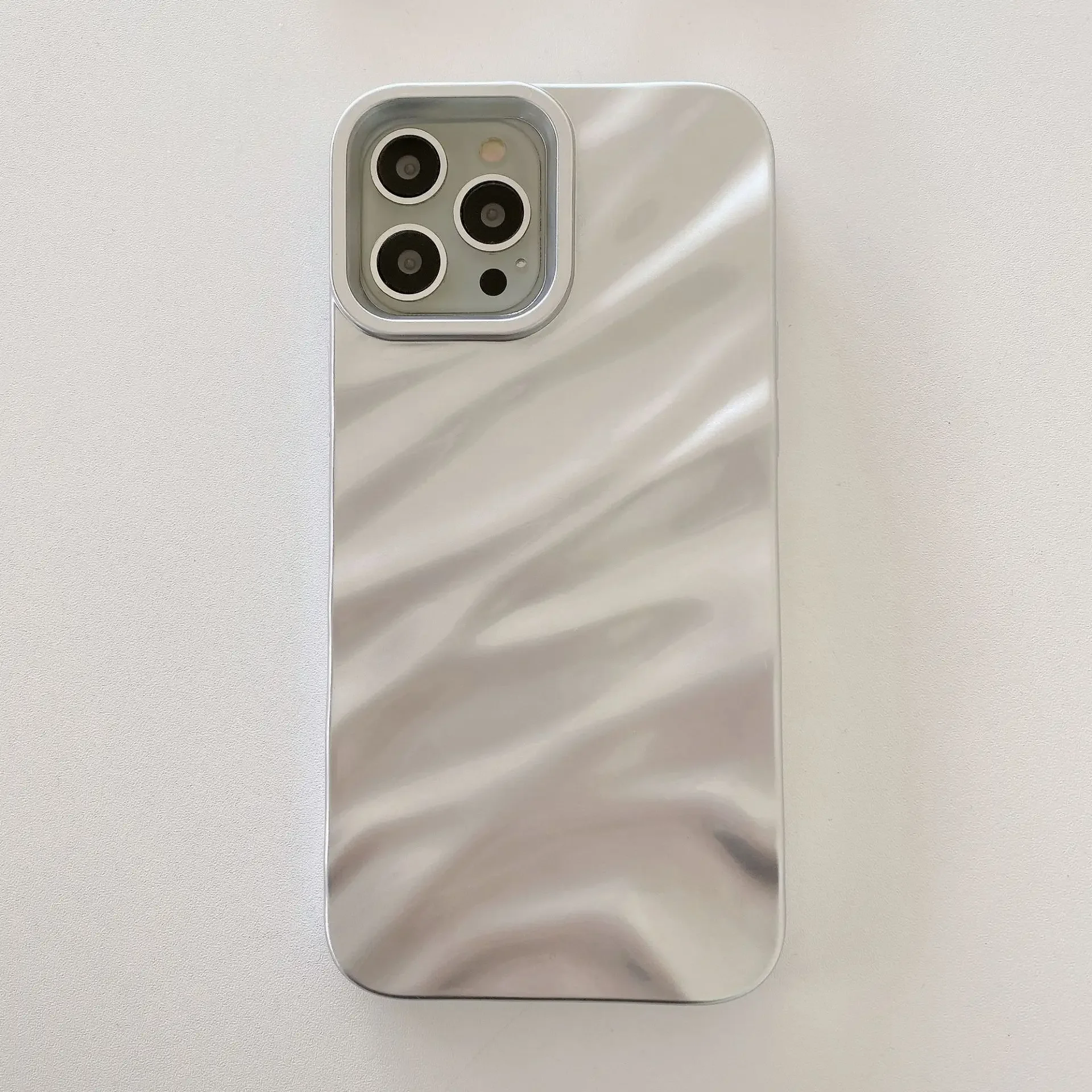 Модный однотонный противоударный мягкий чехол из ТПУ с объемным рисунком морщин