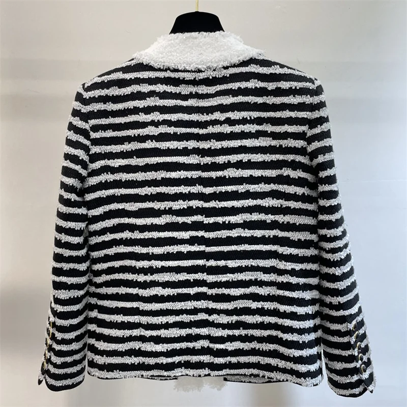 Женская куртка 2024 осенняя новая мода украшение на пуговицах женский топ с