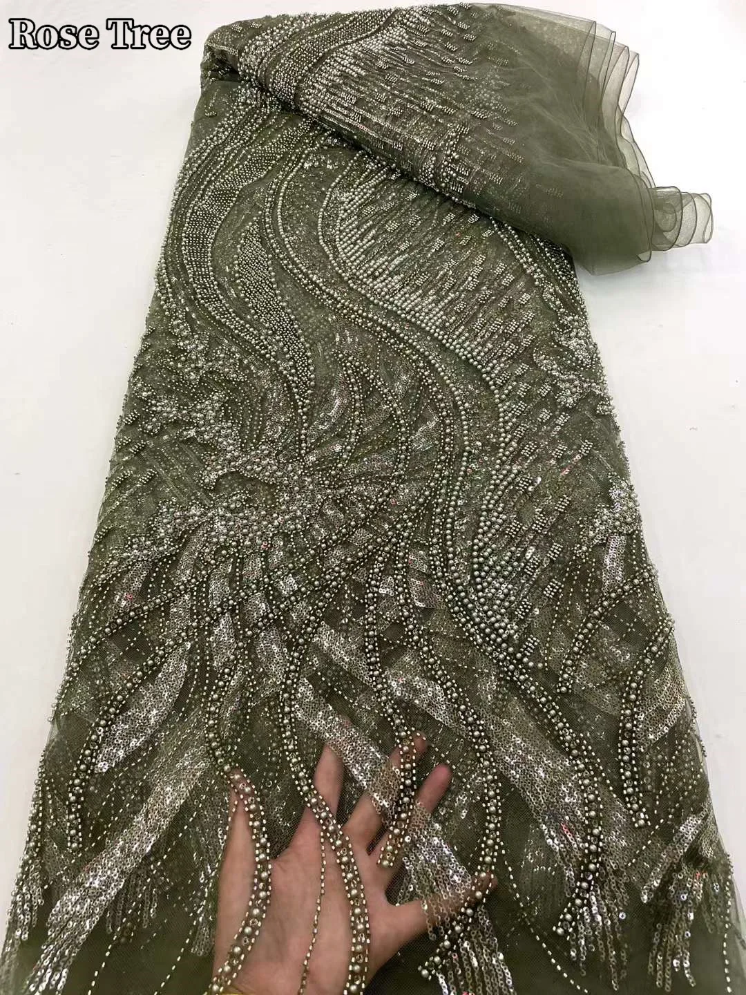 Рисунок 6 - Роскошная ткань с блестками для свадебного платья