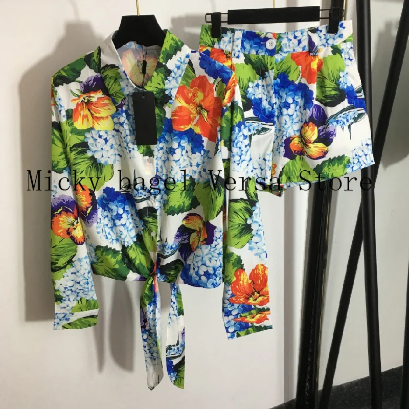 

2022 new women's suit fashion temperament flower print Lapel long sleeve shirt women's top + high quality High Waist Shorts