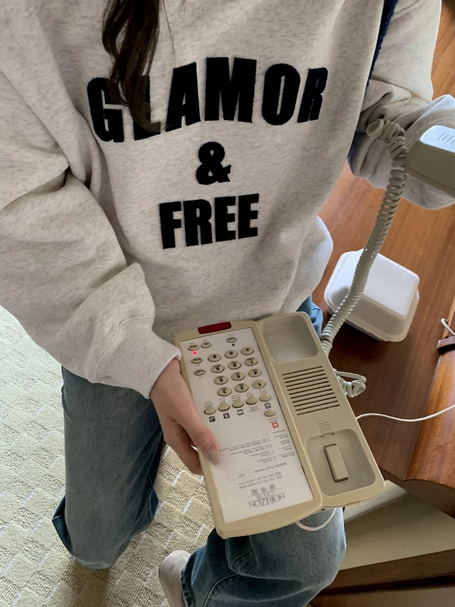 Женские бархатные пуловеры Silver Fox |