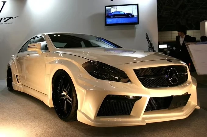Фото Высококачественный широкий обвес W218 для CLS-класса: Комплект Vit Performance для W218 CLS №5