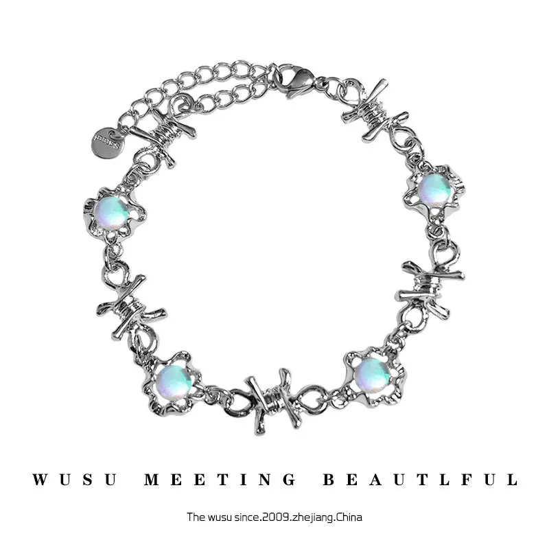 

Moonlight Stone Thorny Chain Female Niche Design High-end Sense Bracelet Personality Cold Wind Light Luxury Hand Jewelry