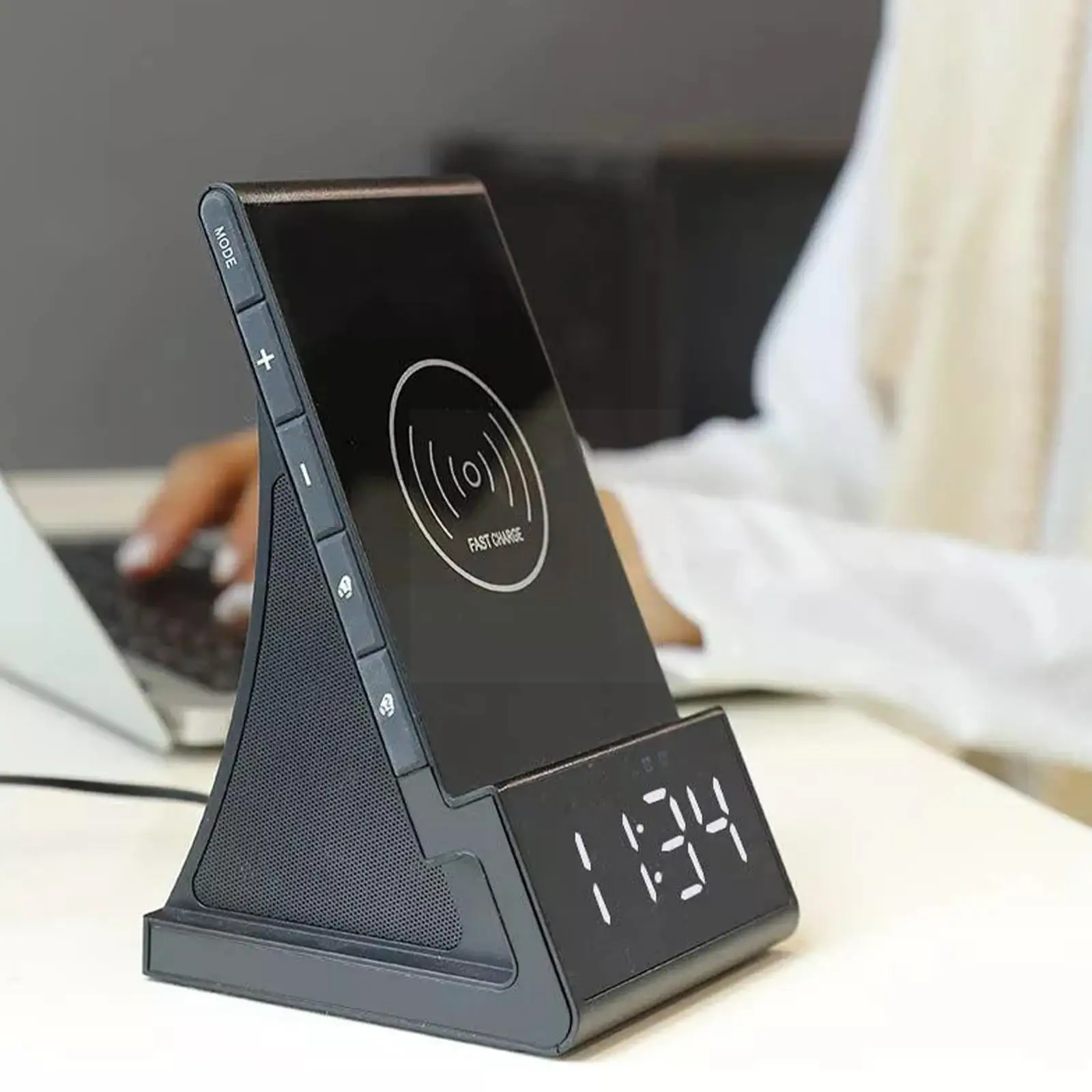 

Wireless Charging Speaker Alarm Clock Led Alarm Clock Fast Charger Sound Stand Fm Charging Wireless Radio Usb With Box Dock U4w5