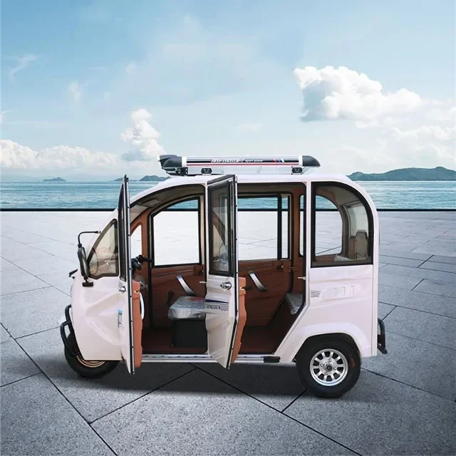 Электрический трехколесный мотоцикл Bajaj Taxi