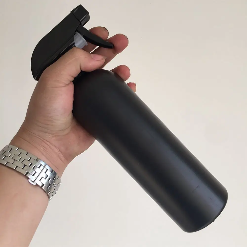 

Large Capacity Black Frosted Spray Bottle High Quality Plastic Watering Spray Bottle Practical Barbershop Liquid Spray Bottle