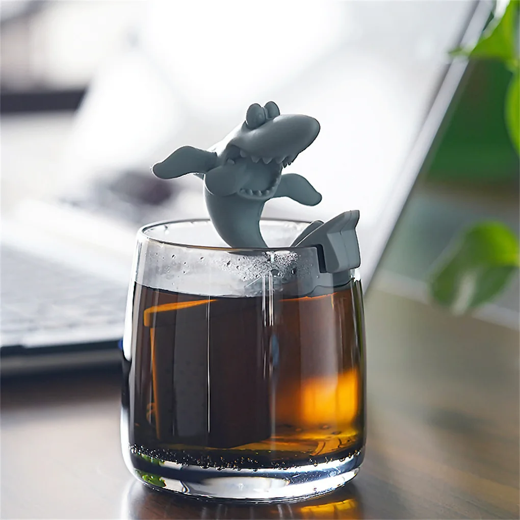 

Shark Tea Infuser Funny Animal Shaped Tea Filter Loose Leaf Tea Strainer for Tea Drinkers Cute Gift for Party Silicone BPA Free