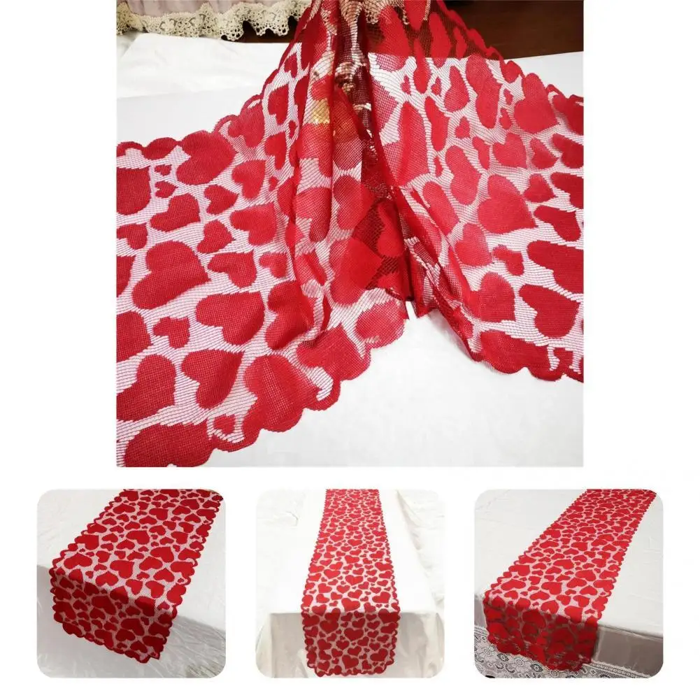 

Protective Tear Resistant Love Heart Red Lace Table Runners for Restaurant