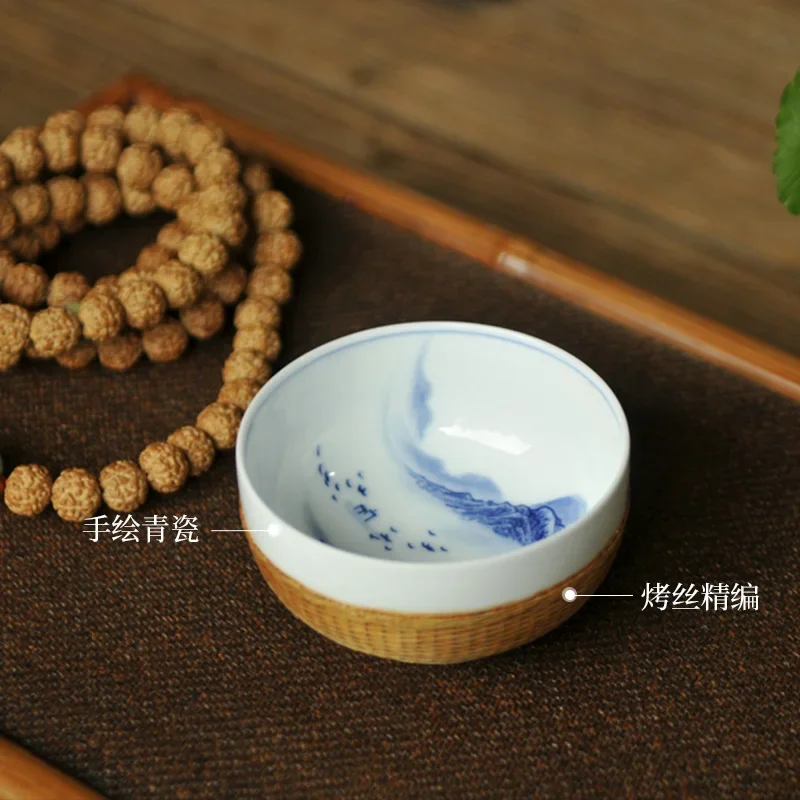 

Large lacquer bamboo woven Chinese style blue and white tea cups, hand-painted bamboo hat cups, pressure hand cups, retro master