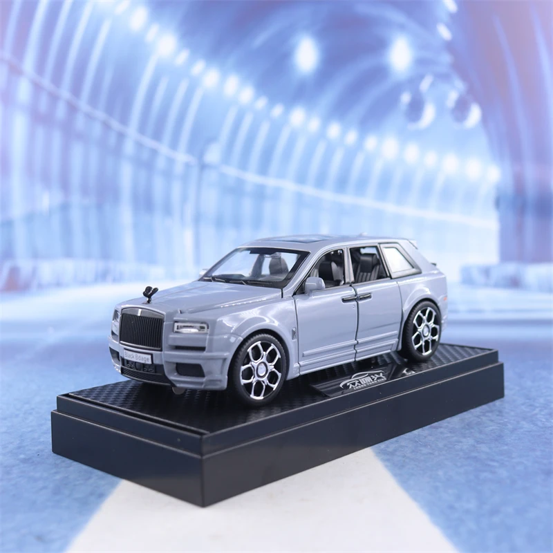 

1:32 Rolls Royce Cullinan High Simulation Diecast Metal Alloy Model car Sound Light Pull Back Collection Kids Toy Gifts A597