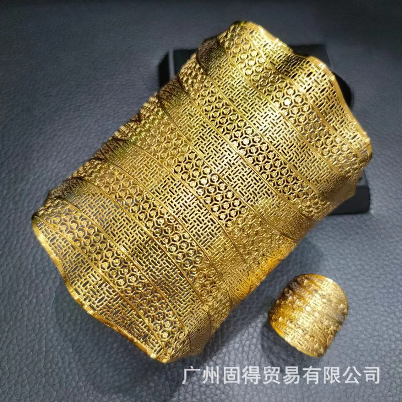 Европейские и американские портреты с полым узором 24k позолоченный Большой