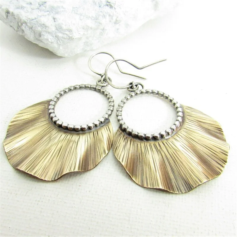 

New Leaf Two-color Earrings European and American Fashion Exaggerated Temperament Earrings Metal Punk Earrings