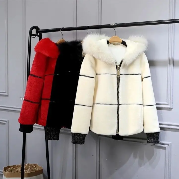 2022 New Women's Winter Sheep short Overcoat Ladies High Waist Slim Faux Fur Jacket Female Fake Fox Fur Hooded Short Coat korean