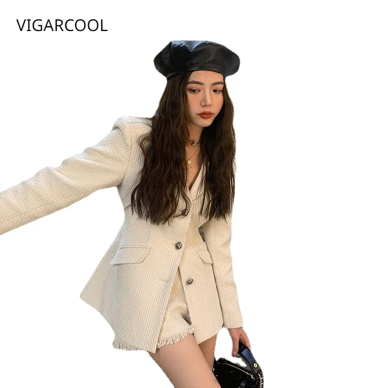 

Женский костюм с длинным рукавом и шортами, простой комплект из двух предметов, весна-лето 2023