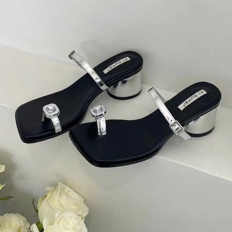 

Женские пляжные шлепанцы, повседневные сандалии на платформе, со стразами, на среднем каблуке, с зажимом, сланцы, лето 2023