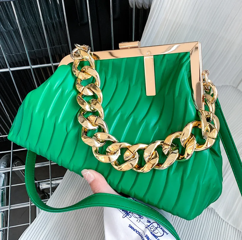 

Fashion Triangle Design gold Thick Chain Shoulder Crossbody Bag For Women 2023 New Luxury Brand Handbag Large Party Cluth