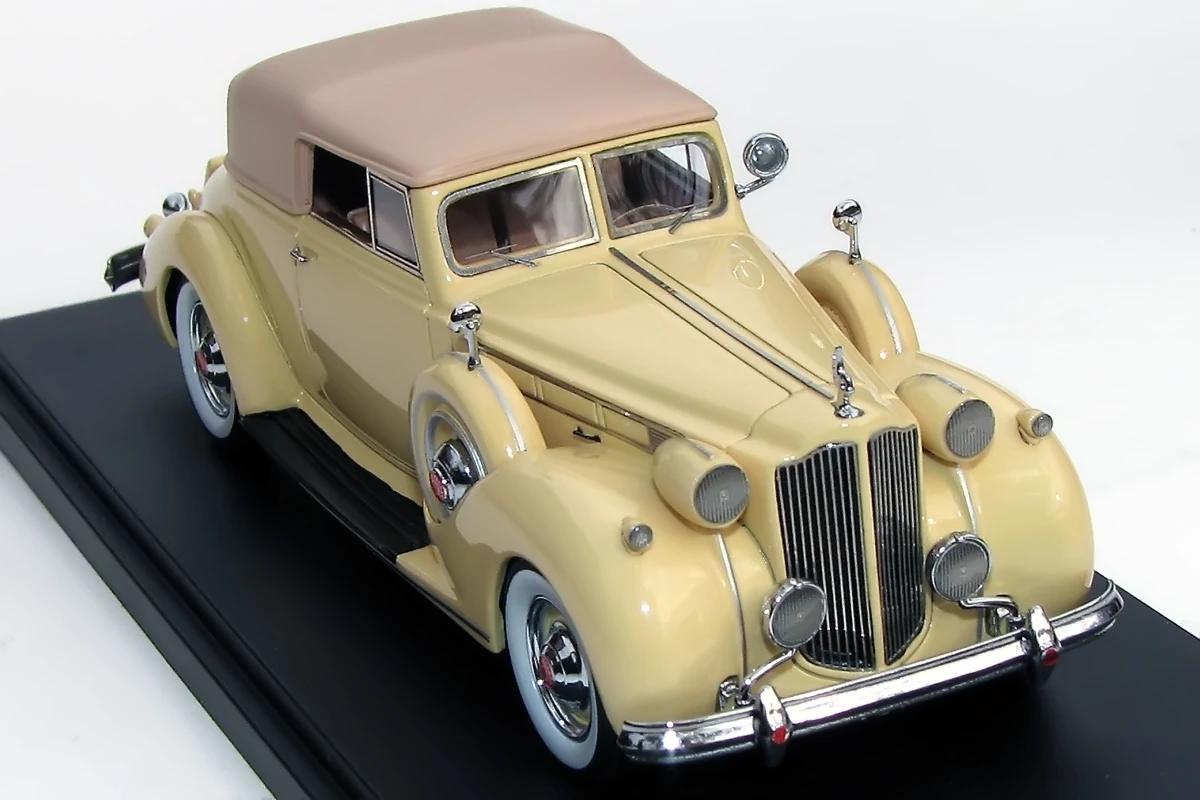 

Automodello 1/43 Packard Twelve Convertible Victoria 1934 Car Model
