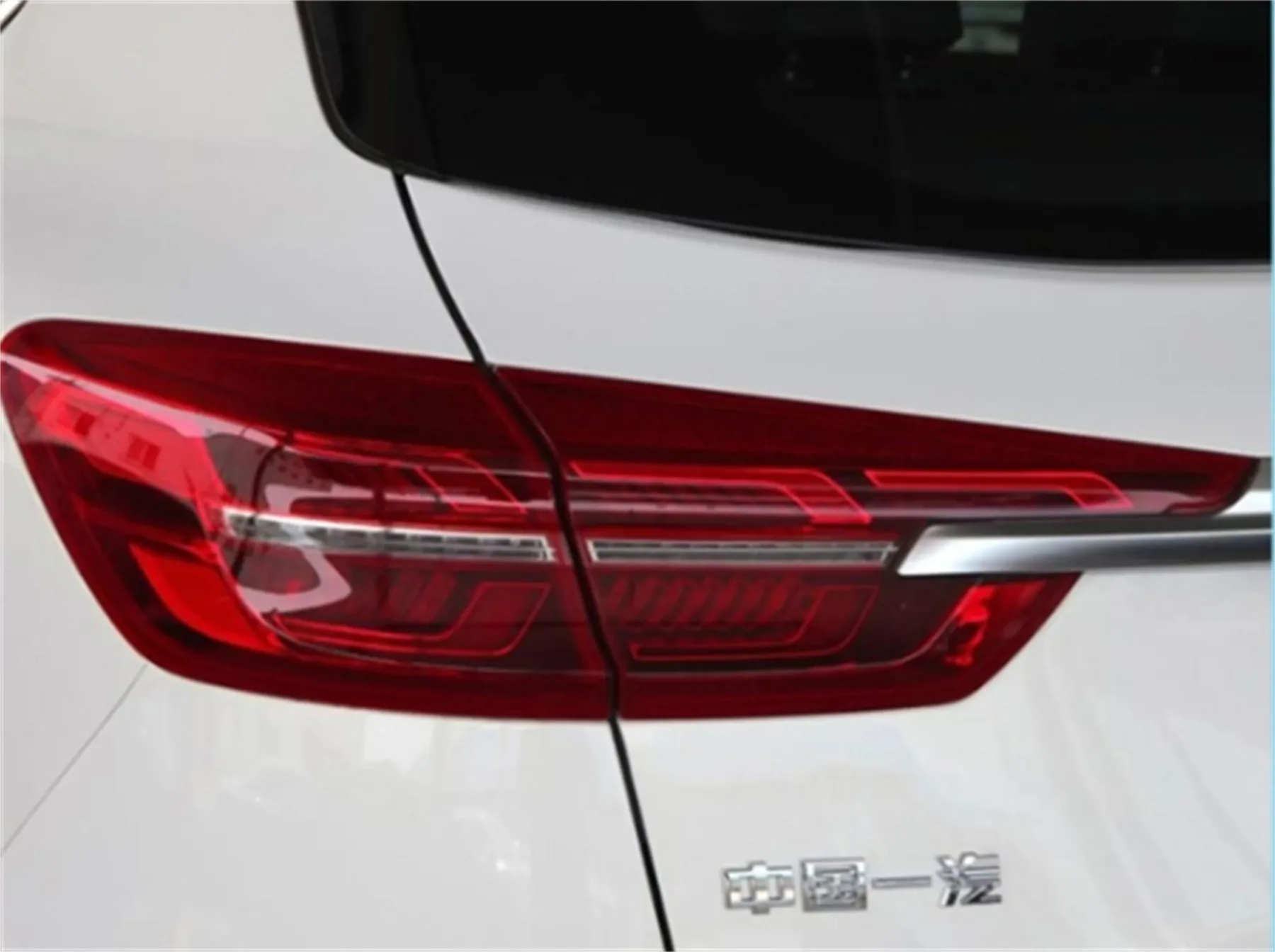 Задний фонарь автомобиля для FAW HS5 19-22