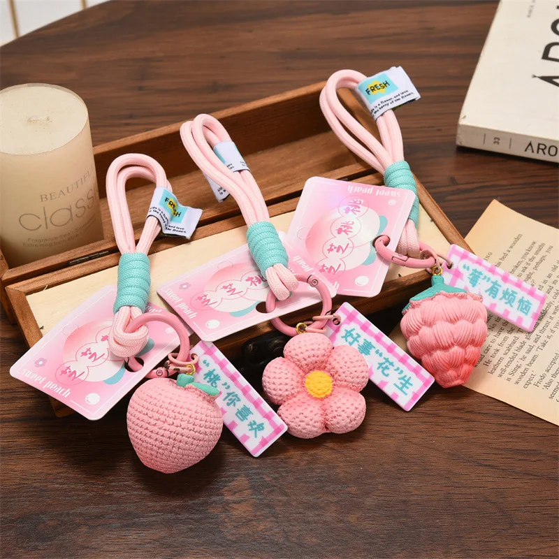 

Fruit Cartoon Simulation Resin Peach Keychain Pendant Creative Cute Flowers Strawberry Car Keyring Bag Ornaments Jewelry Gift