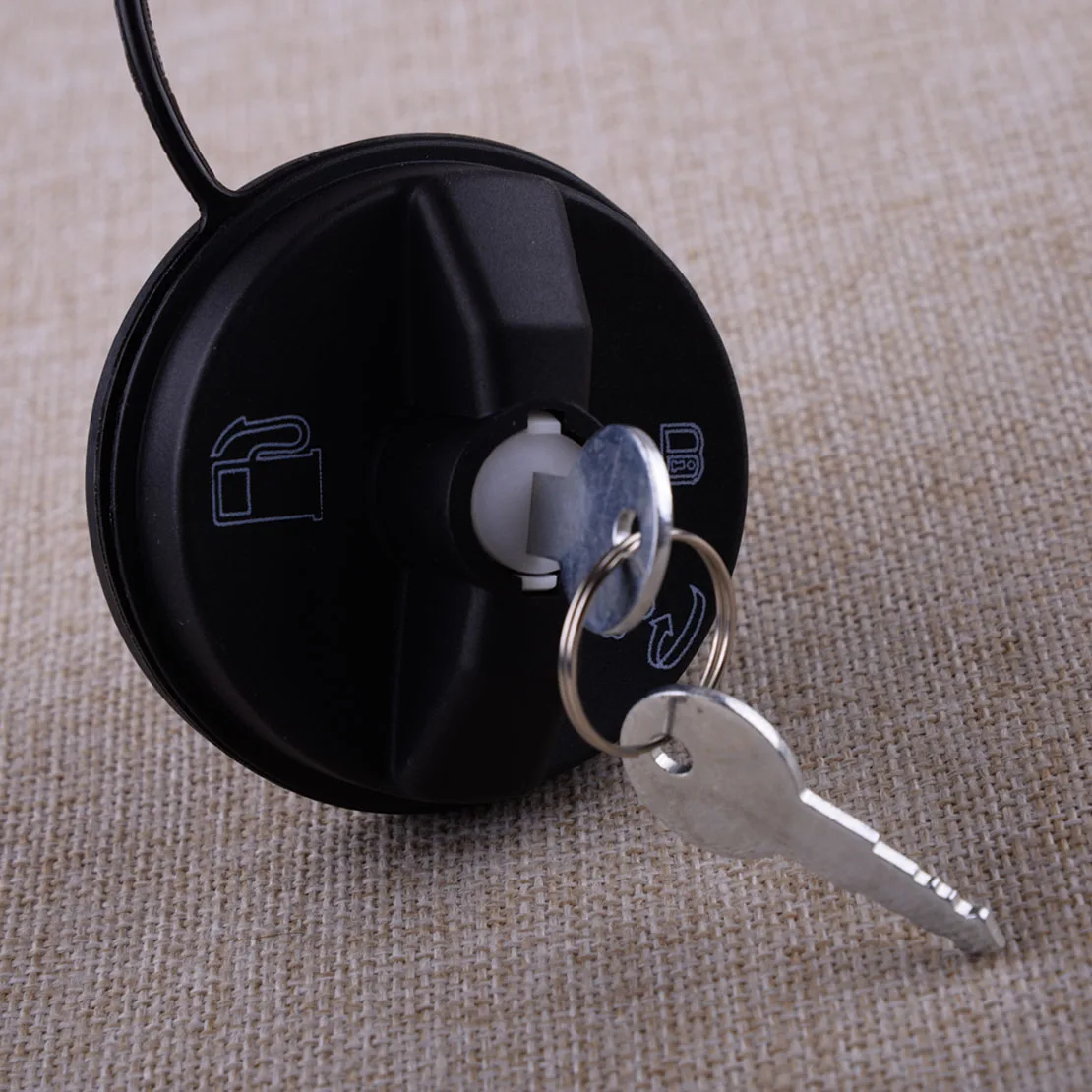 Крышка для топливного бака с 2 ключами подходящая Buick Century lesabrrainier Regal Cadillac DeVille