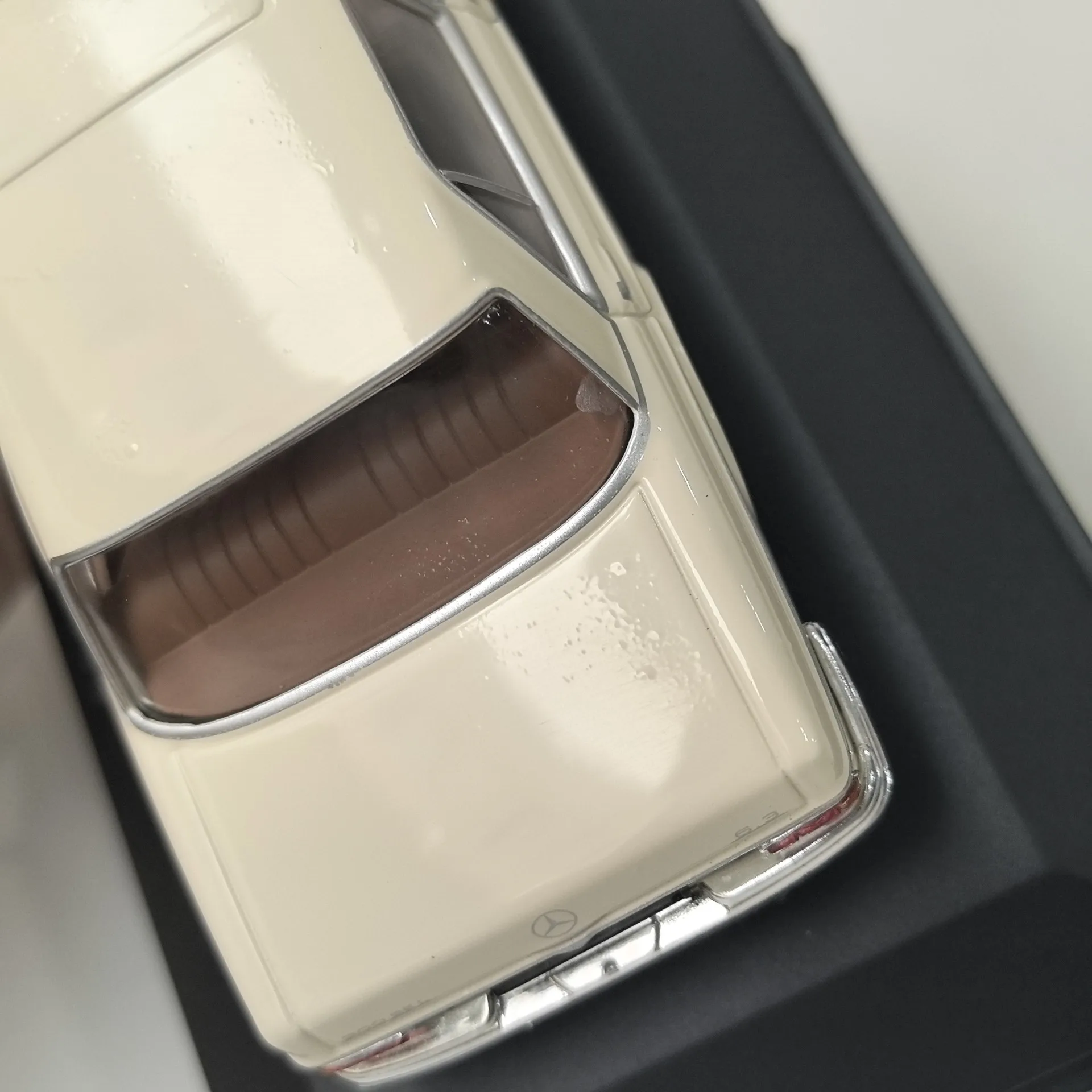 Модель автомобиля IXO 143 BENZ 300SEL 6.3 1969 года, 2 шт., литой сплав. (art.: 3920dd2d858af) - 3920dd2d858af