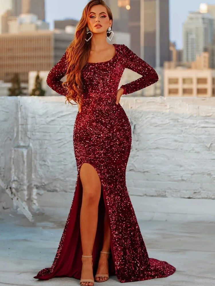 

Женское облегающее блестящее платье с длинным рукавом и глубоким вырезом