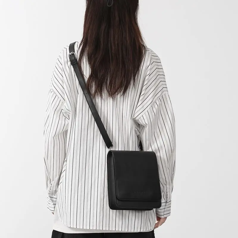 

New Simple Fashion Business Style Messenger Bag