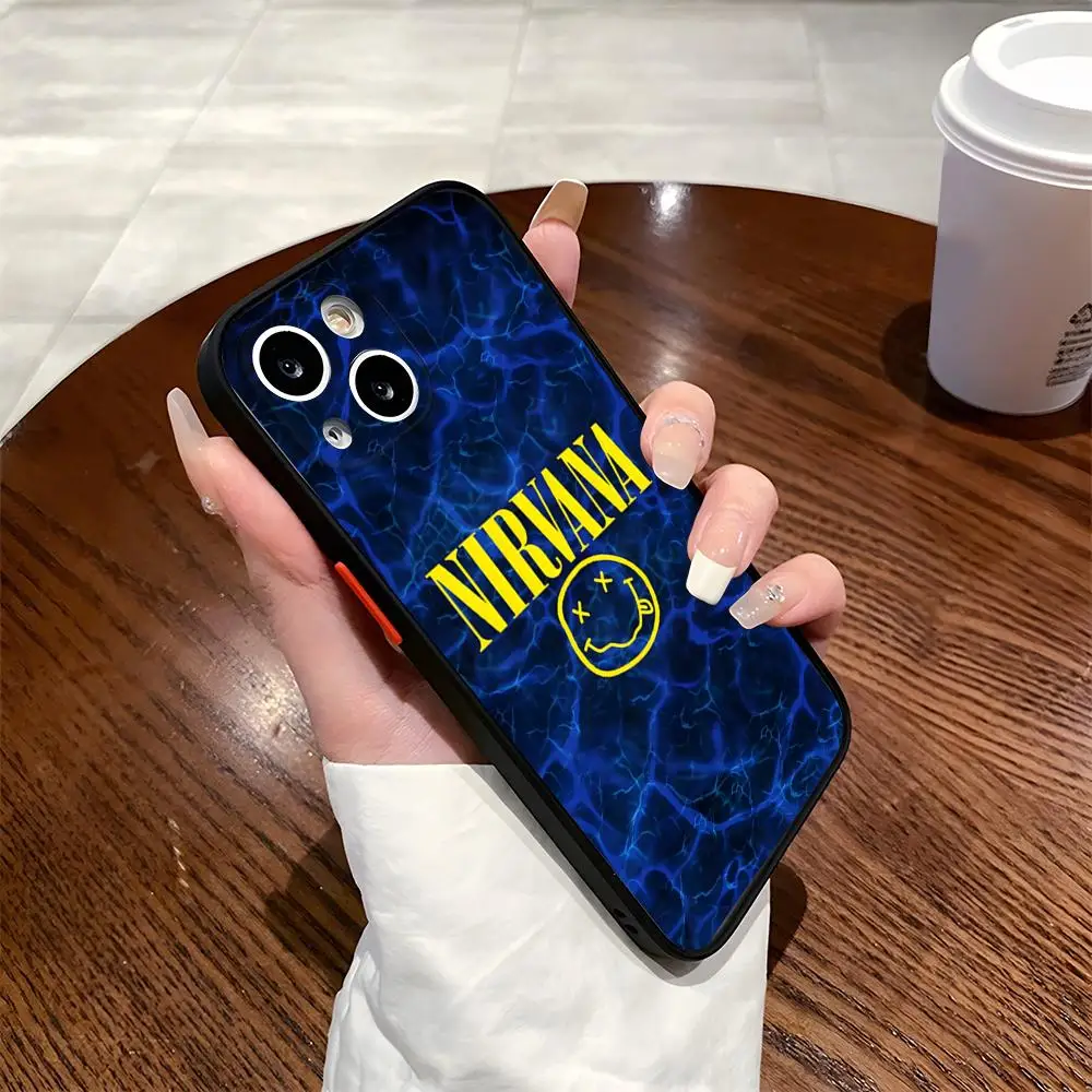 Винтажный чехол для телефона N-Nirvana Iphone 16 15 14 Max 13 12 mini 11 Plus 7 8 6 6SX X Rx S матовая