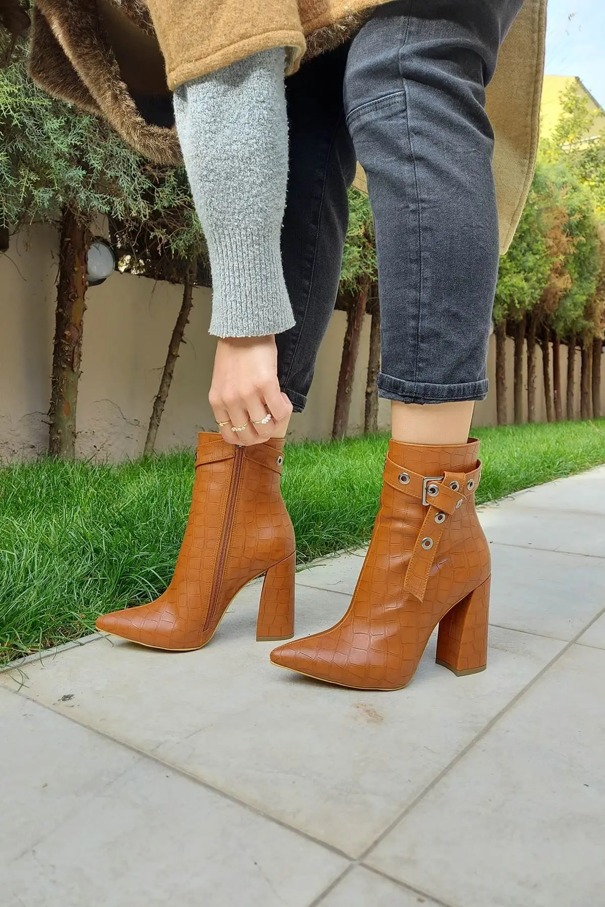 

Women's Fashion Handmade Special crop Female Boots