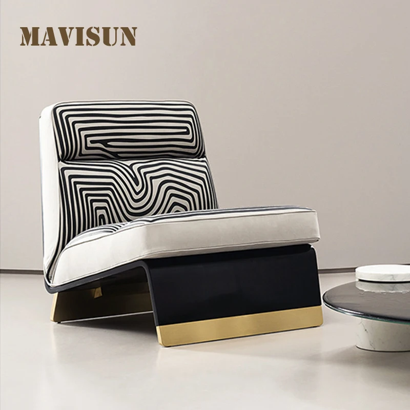 

Single Modern Chairs Tick Soft Seat Cushion Black And Gold Metal Frame Inclined Comfortable Multi-Color Living Room Lounge Chair