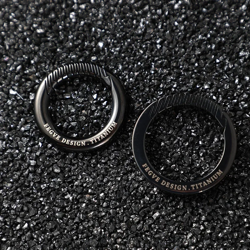 Титановый брелок для ключей с вращением на 360 ° 35 мм многоцветный титановый