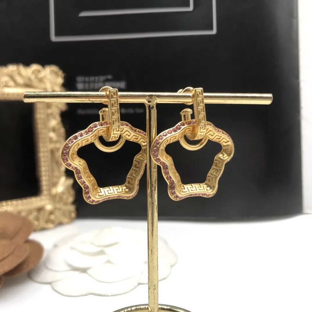 

European and American fashion simple diamond inlaid geometric Earrings Necklace