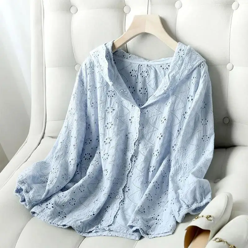 

Cotton hoodie women's spring and summer new fashion design sense retro hollow hook flower loose casual sun protection jacket