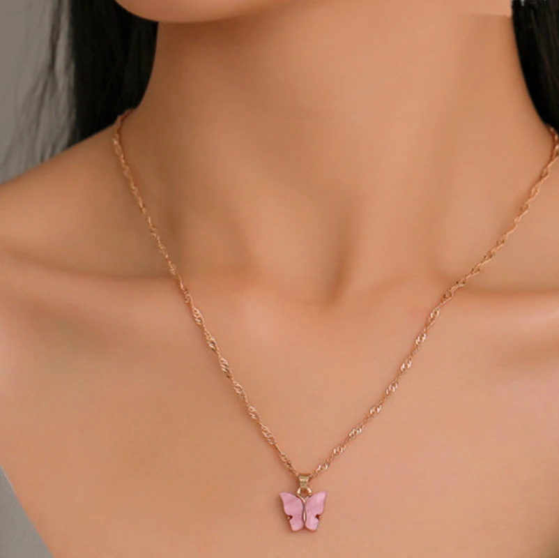 

Fashion Acrylic Ladies Cute Butterfly Pendant Necklace Popular Simple Short Adjustable Necklace Girls Jewelry Party Gifts