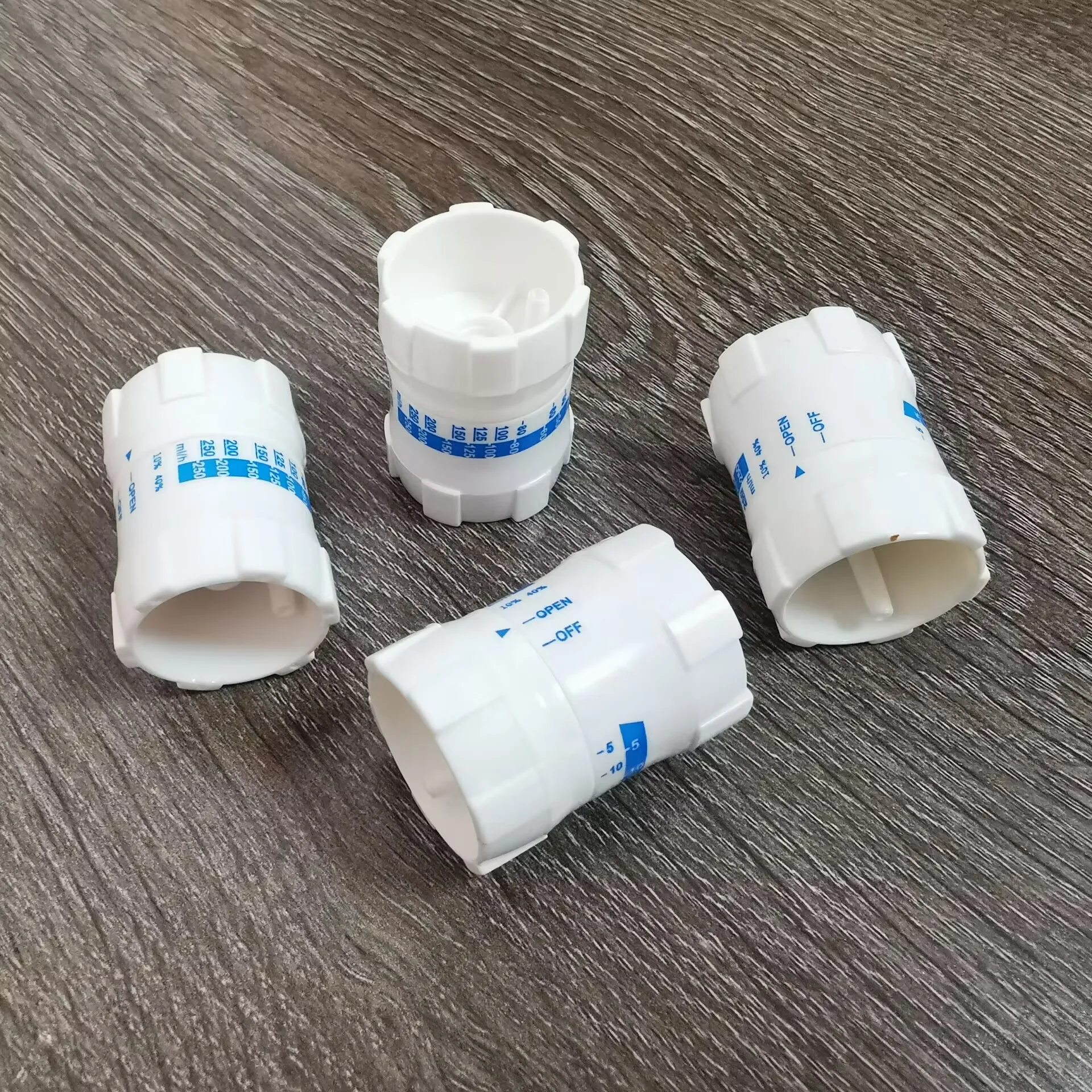 

Одноразовый регулятор расхода белого цвета