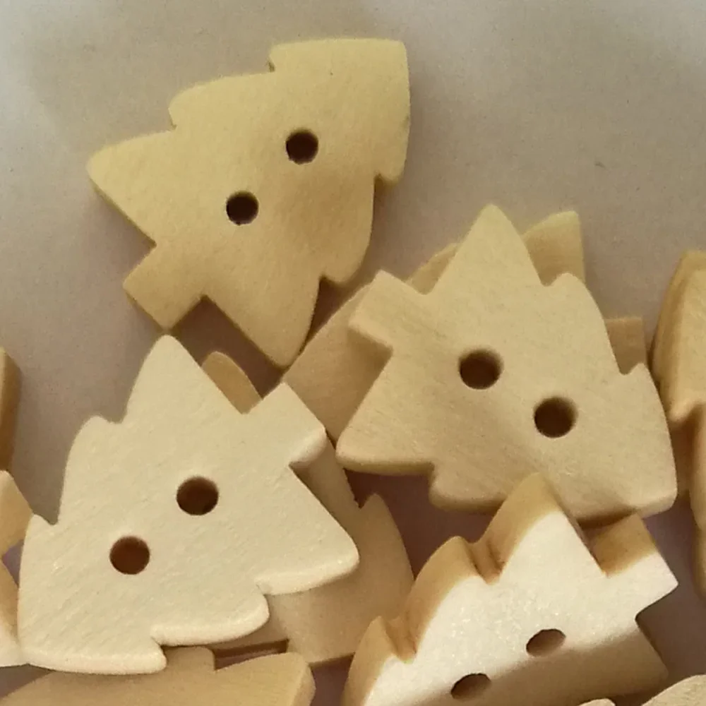 50 шт. новые натуральные деревянные пуговицы в форме рождественского дерева